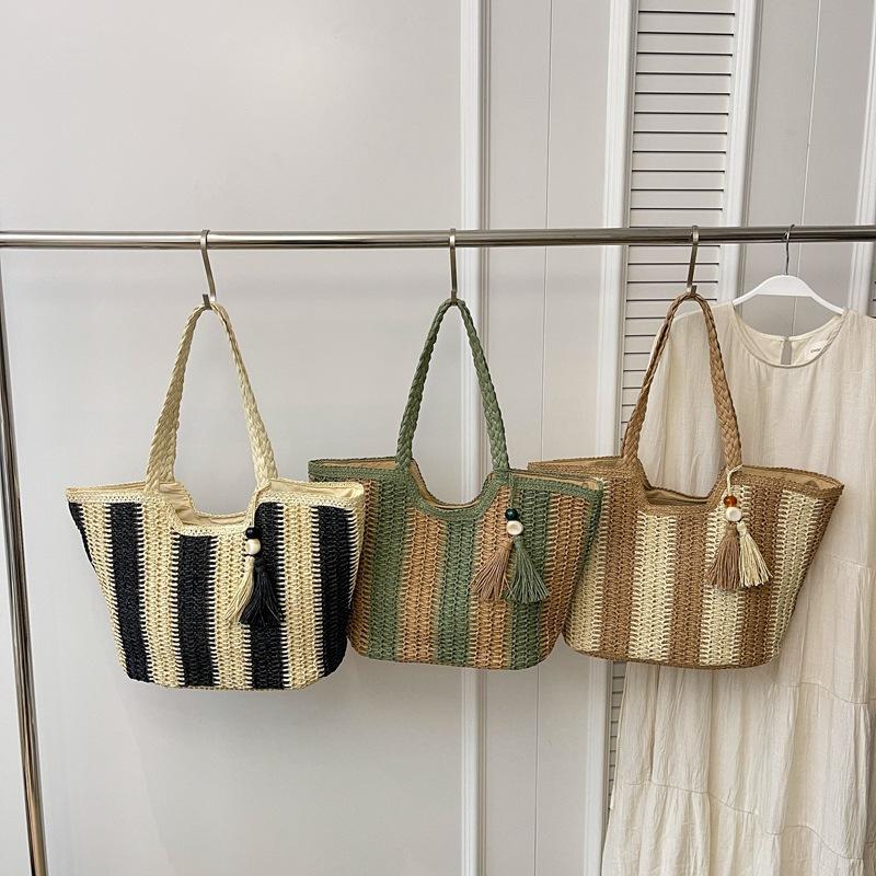 2025 Summer New Vertical Striped Straw Bag High-end Vacation Style Portable Woven Bag Casual Shoulder Beach Bag