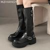 Модные женские сапоги на платформе, высокие кожаные туфли до колена, женские туфли на плоской подошве, тренд 2025 года, дизайнерская мода, зимние новые зимние мотоциклетные сапоги Mujer