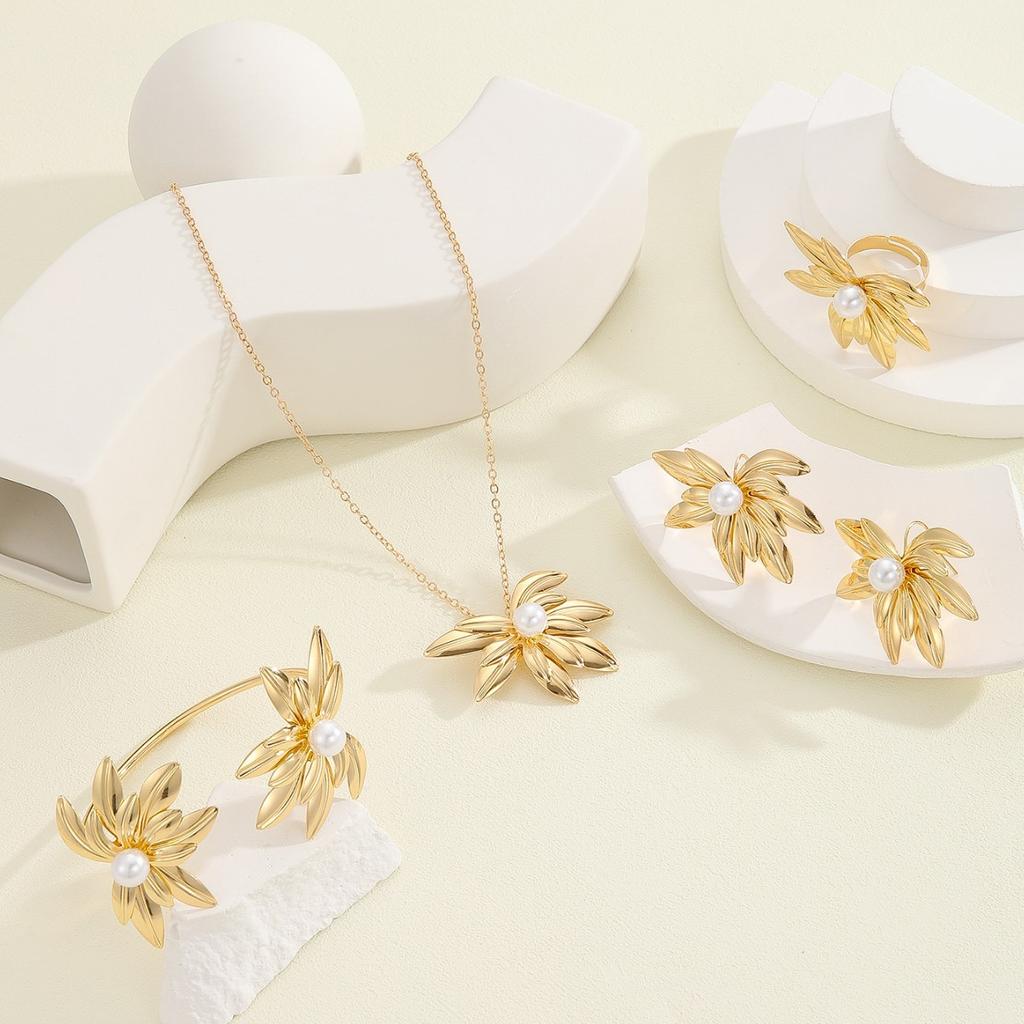 European and American gold flower leaf ring necklace bracelet pendant jewelry summer beach niche versatile set