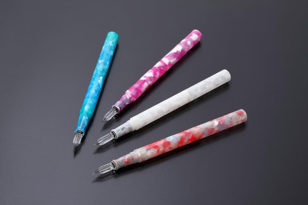 Стеклянная ручка Teranishi Chemical Guitar Aurora Long с колпачком, желеобразная, белая GLAAL-JW