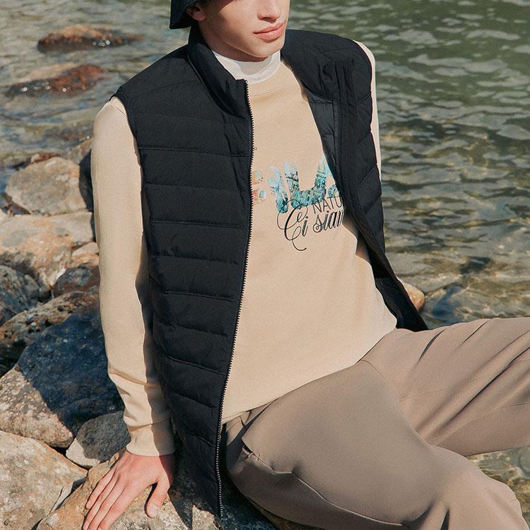 Fila FW22 Цветной блок Однотонная вышивка букв Повседневный пуховый жилет Мужские жилеты Черный F11M248912F-BK