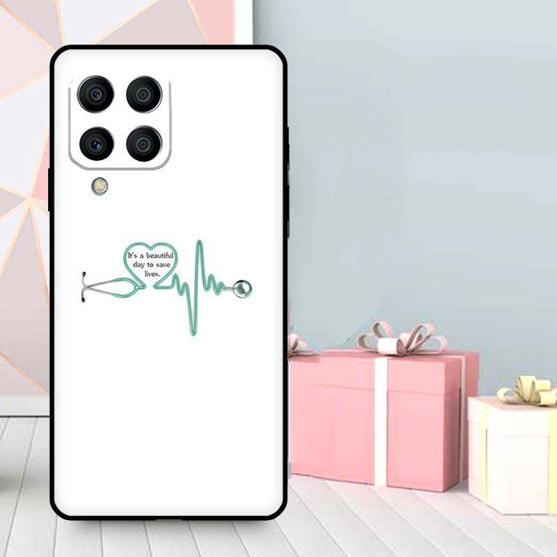 Милый Чехол-Сердечко со Стетоскопом для Samsung Galaxy M36 M12 M52 M06 M16 M56 M33 M15 M55 M31 M13 M14 M53 M32 M35 M34 M54
