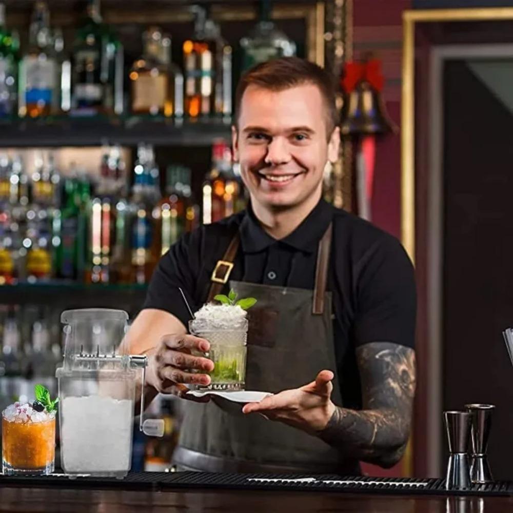 Mini Manual Ice Crusher Hand-cranked Breaking Ice Machine Smoothie Maker Ice Shaver  Summer