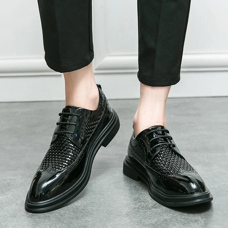 Fashion Italian Black Formal Shoes Summer Hollow Men Loafers Wedding Dress Shoes Patent Leather Oxford Shoes Leather Man Moccasins