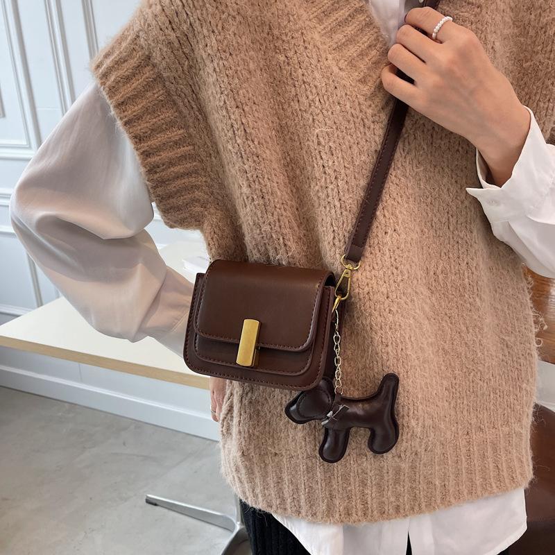 New bag women's 2025 popular high-end sense autumn and winter retro versatile shoulder messenger bag popular small square bag