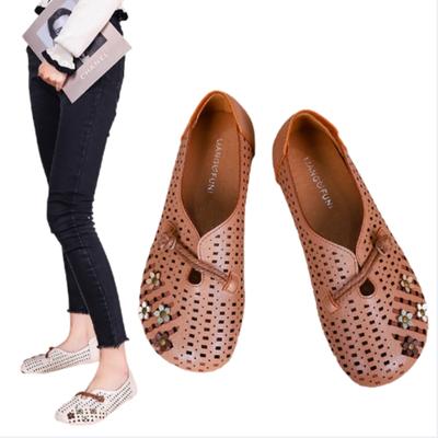 Удобная кожаная обувь ручной работы. Туфли на плоском каблуке и мягкой подошве. Женские сандалии на полой аэродинамической трубе. Женская повседневная обувь на плоской подошве.