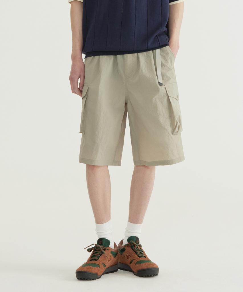 COVERNAT Bermuda Cargo Nylon Shorts Khaki Beige