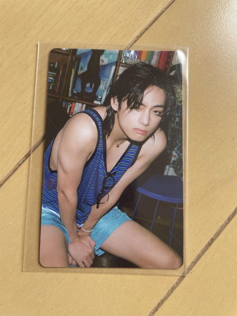 [USED] BTS 2025 FESTA Capsule Album & Purchase Bonus Trading Card Set V Tae