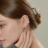 BESTY Grace Pearl Earcuff