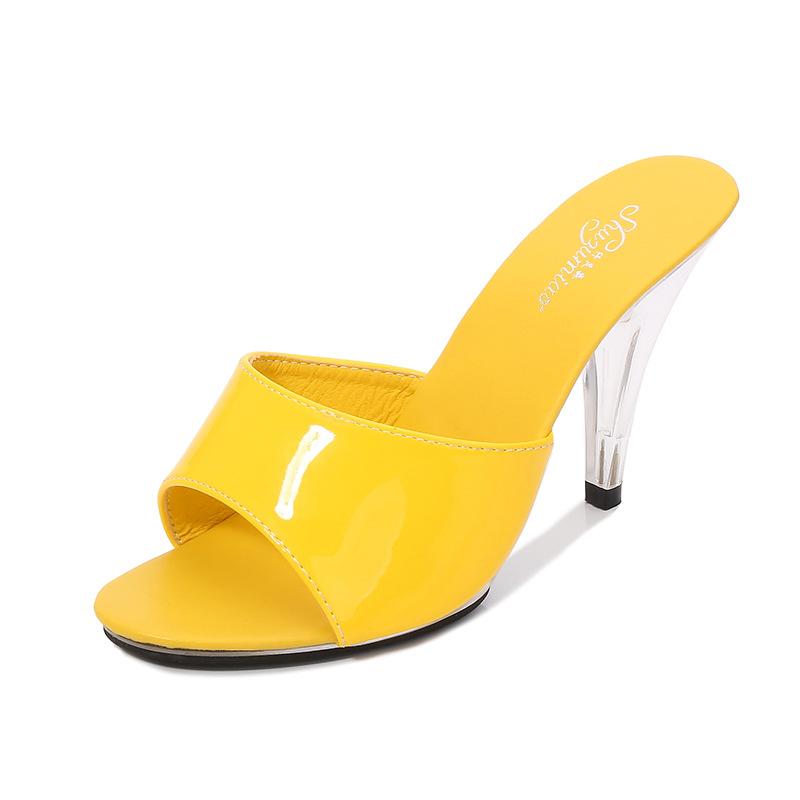 2024 Женские тапочки Мюли Прозрачные каблуки Лакированные кожаные тапочки Сандалии Сексуальные каблуки с кристаллами Острый носок Шлепанцы Обувь для вечеринок Женщина