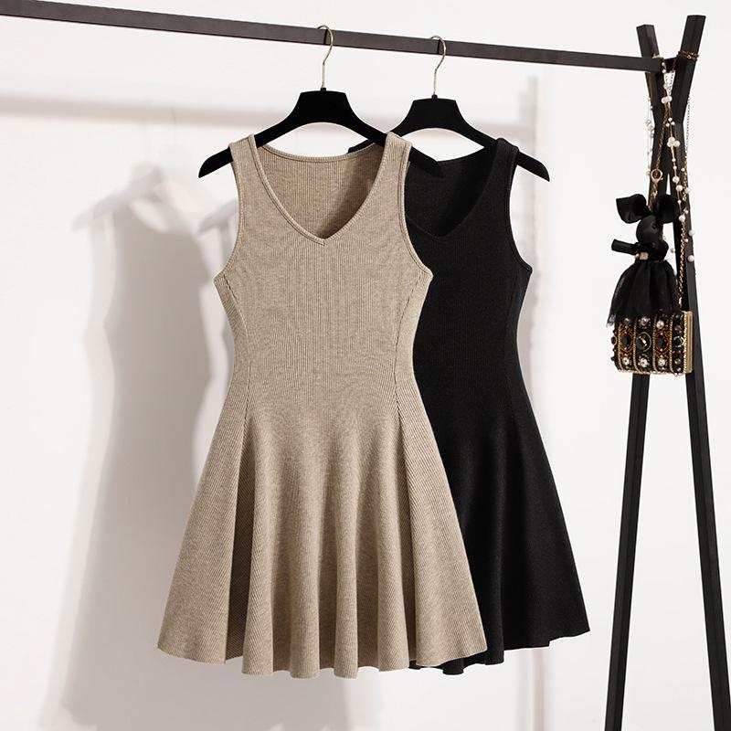 Plus Size Women's Summer 2026 V-Neck Knit Vest Dress - Slimming French Style