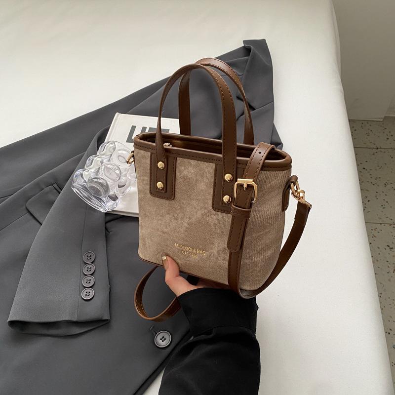 Нишевая высококлассная маленькая сумка женская 2025 новая модная и универсальная на плечо, сумка-мессенджер, модная супер-огненная портативная сумка-ведро