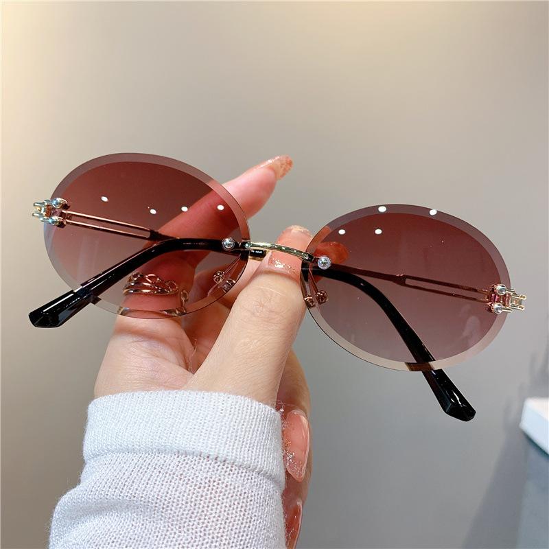 New Retro Oval Sunglasses For Women Personalized Small Round Frame Eyewear Gradient Color Frameless Diamond Cut Edge Eyeglasses