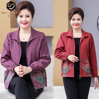 Повседневная куртка больших размеров на осень 2025 года для женщин среднего и пожилого возраста