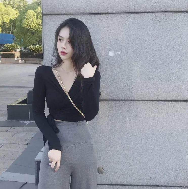 Женский облегающий топ со шнуровкой, V-образным вырезом, длинными рукавами и открытой талией