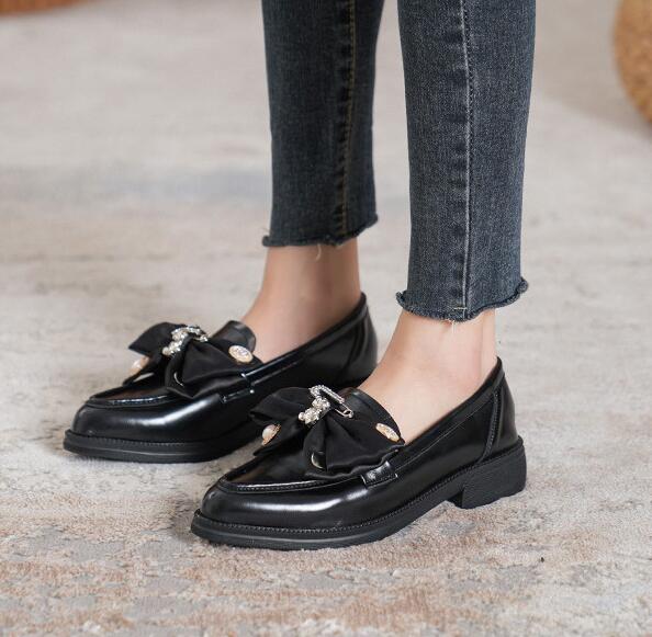 Модные туфли с острым носком, женские, шелковые, с бантом и стразами, оксфорды, женские, на низком толстом каблуке, плоские кроссовки, женские, офисные, нарядные, лоферы