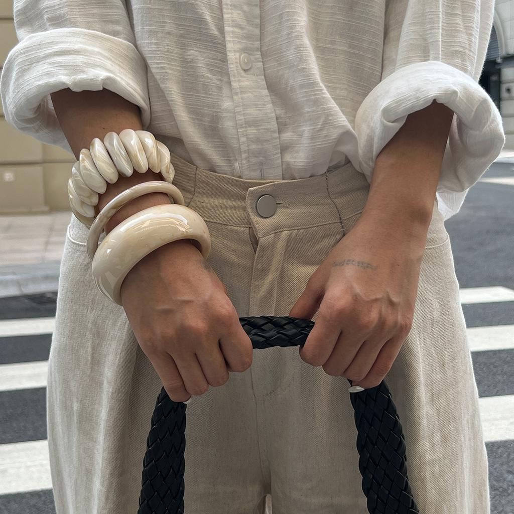 DIEZI 8 Style New Bohemian Beige White Acrylic Resin Bangles Exaggeration Fashion Geometric Wide Bangles Bracelets For Women Men