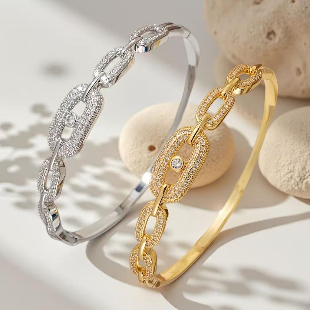 2026 High-end Hollow Zircon Bracelet Women's Light Luxury Fashion Geometric New Bracelet Full of Diamonds, Gold-plated Versatile Jewelry