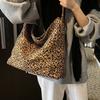 Vintage Maillard leopard print large-capacity tote bag women's new commuter shoulder armpit bag