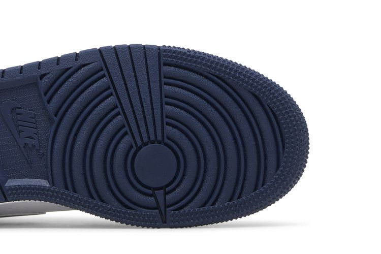 Детские кроссовки Nike Jordan 1 Low Midnight Navy Wolf Grey (GS) Белый/Полночный темно-синий/Серый волк