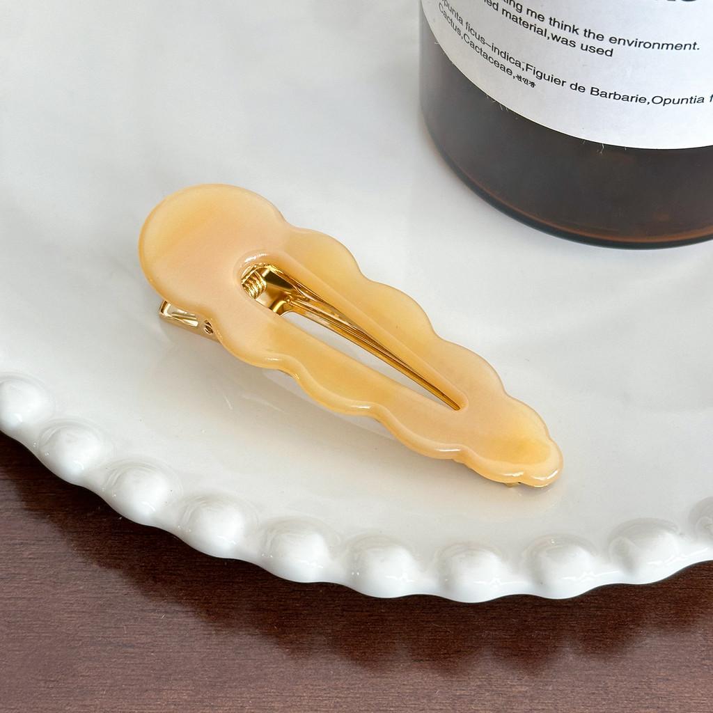 Chic And Elegant Large Hair Claw Clips In Unique Cloud And Geometric Styles Girls For