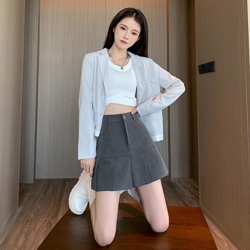 «Женская серая плиссированная юбка А-силуэта 2025 года — высокая талия, облегающий стиль в стиле колледжа на весну и осень»