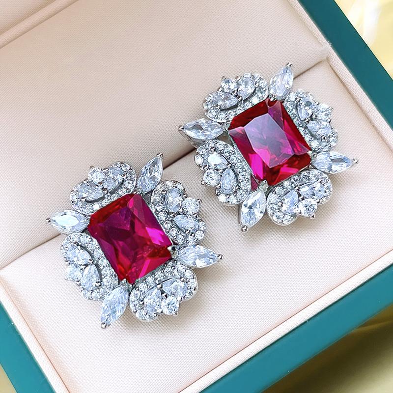 Серьги-гвоздики Huitan Red/Green Cubic Zirconia для женщин, роскошные серьги для свадьбы, помолвки, вечеринки, женские аксессуары, модные ювелирные изделия