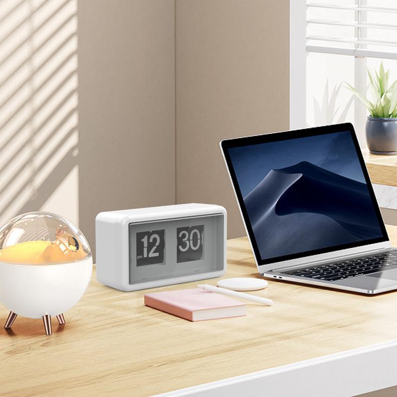 Дисплей времени Цифровые настольные часы Ретро Автоматические перекидные часы Современные календарные часы Автоматическое перелистывание страниц Батарея