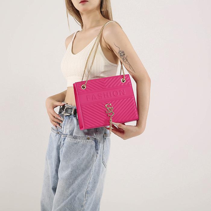 Summer Beautiful One-shoulder Crossbody Bag Personality Beautiful Chain Bag Women's Large Capacity New Fashionable Small Square Bag