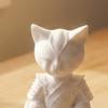 Статуэтка Воинственный Кот 3D-печатная Скульптура Кота-Самурая Причудливое Настольное Животное Украшение для Гостиной Стола Полки Подарок для Любителей Кошек Коллекционеров