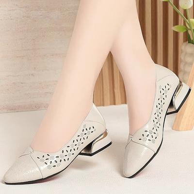 Большой размер 35-43 Дышащие туфли из натуральной кожи с цветочным узором и вырезами Женские балетки Весна-Лето 2025 Туфли на квадратном каблуке для мамы на каждый день