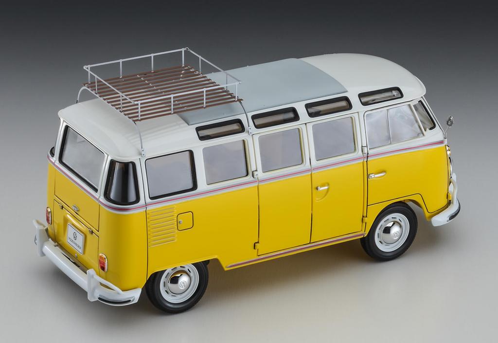 Hasegawa Volkswagen Type 2 Microbus Carrier Plastic Model 20689 1/24 w/Roof