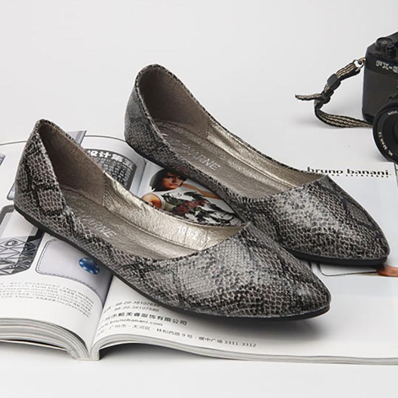 Туфли на плоской подошве с мягкой подошвой в европейском и американском стиле Туфли на плоской подошве с принтом из змеиной кожи Женская обувь