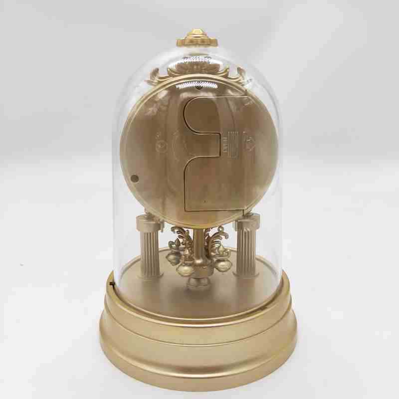 Simple and Classic Central and Eastern European Retro Living Room Clock Antique Silent Table Clock