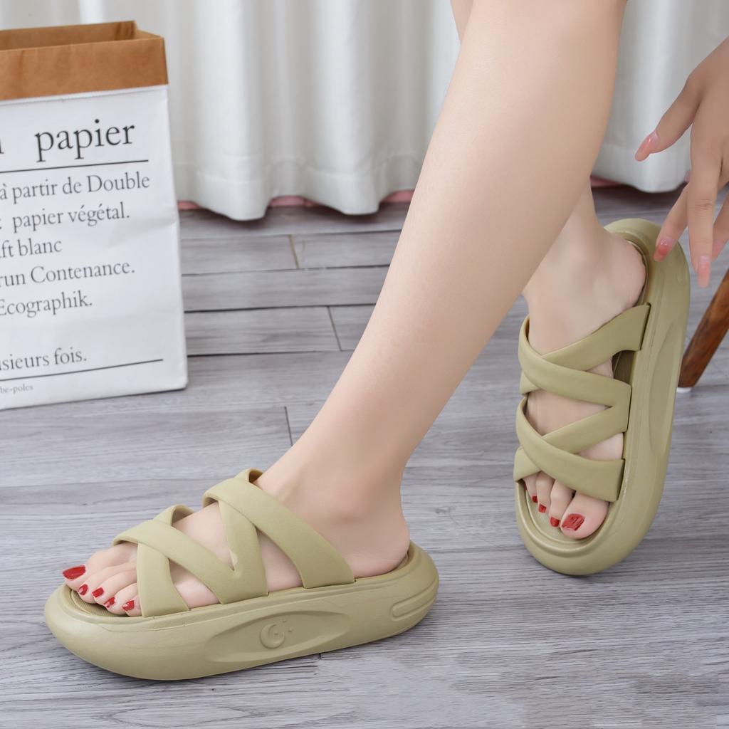 Fashionable Women Thick Sole Non-Slip Indoor Outdoor Beach SlippersFashionable WomenSandals
