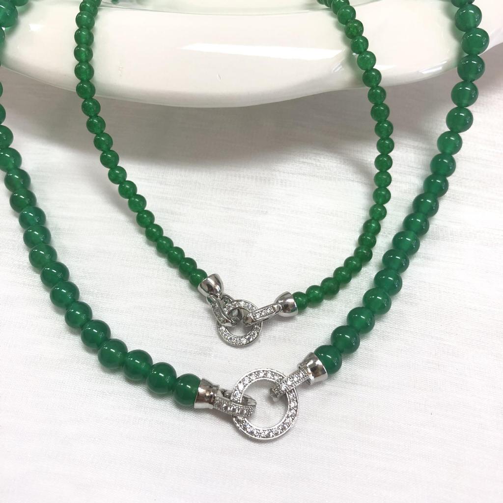 Элегантное зеленое халцедоновое ожерелье с бусинами и застежкой из циркона — женская универсальная высококачественная ключичная цепочка