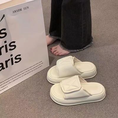 Женская обувь – Сандалии