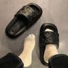 Модные милые женские тапочки, белые сандалии, шлепанцы, туфли на платформе с открытым носком для женщин 2024 года, толстые, летние, на пляже, кавайные, черные, натуральная кожа