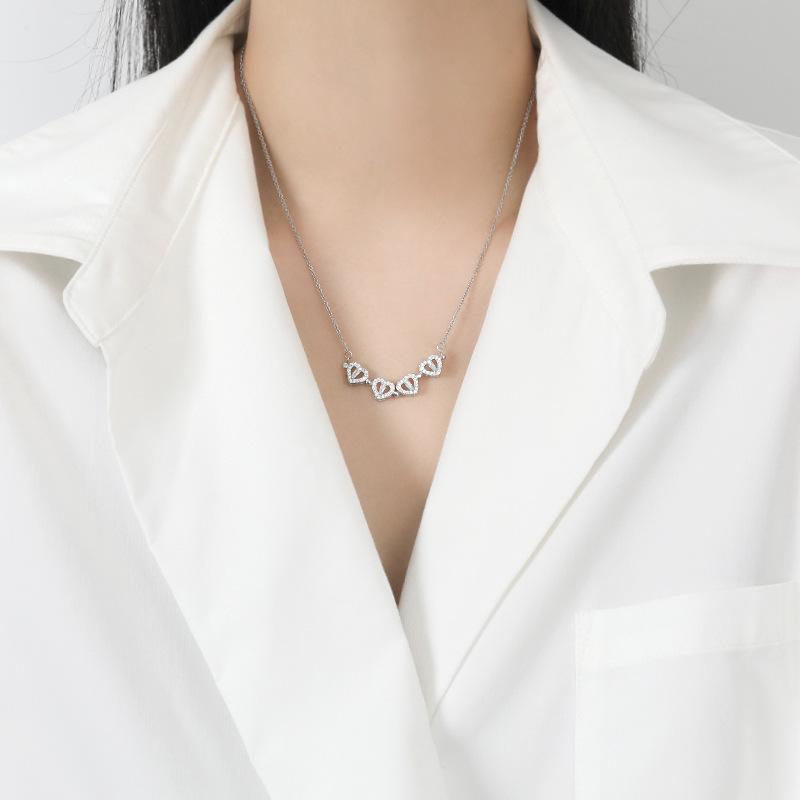 Two-wear Love Flower Pendant, Heart-to-heart, Niche Design Sense, One-piece Multi-wear Heart-shaped Four-leaf Clover Necklace