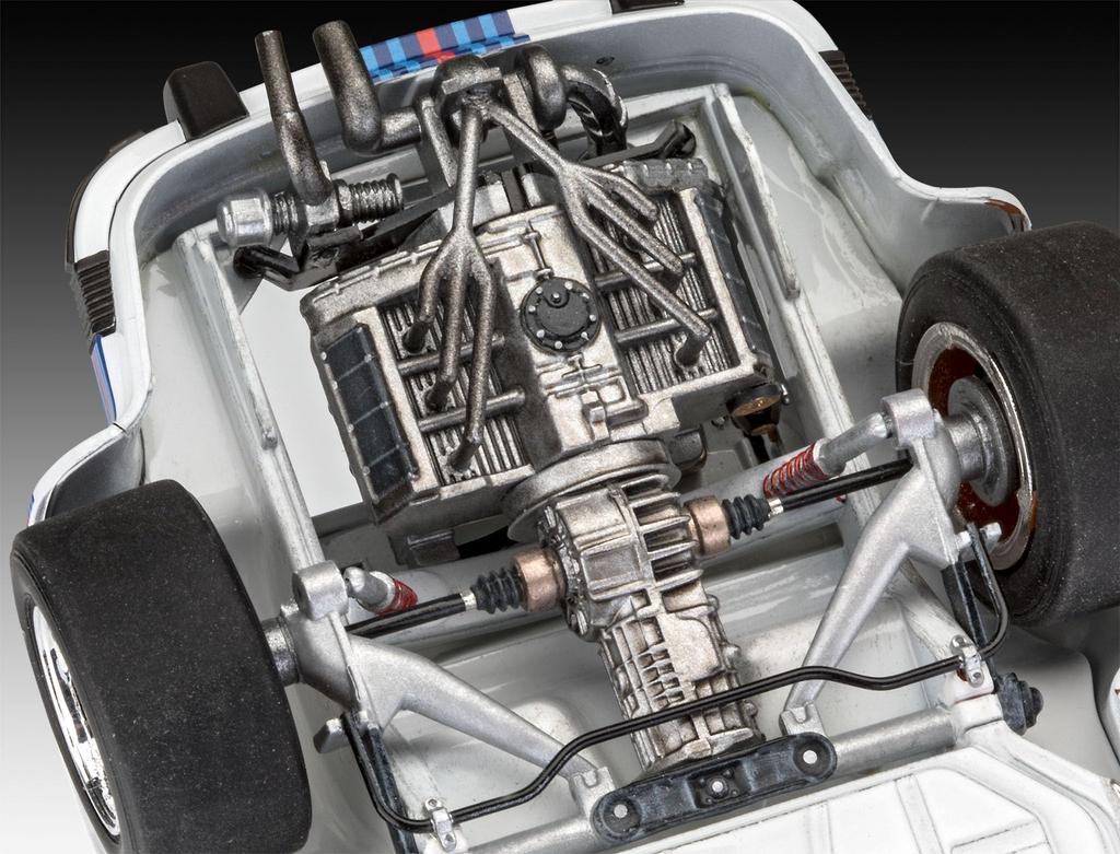 Revell Набор пластиковых моделей Porsche 934 RSR Martini 07685 1/24