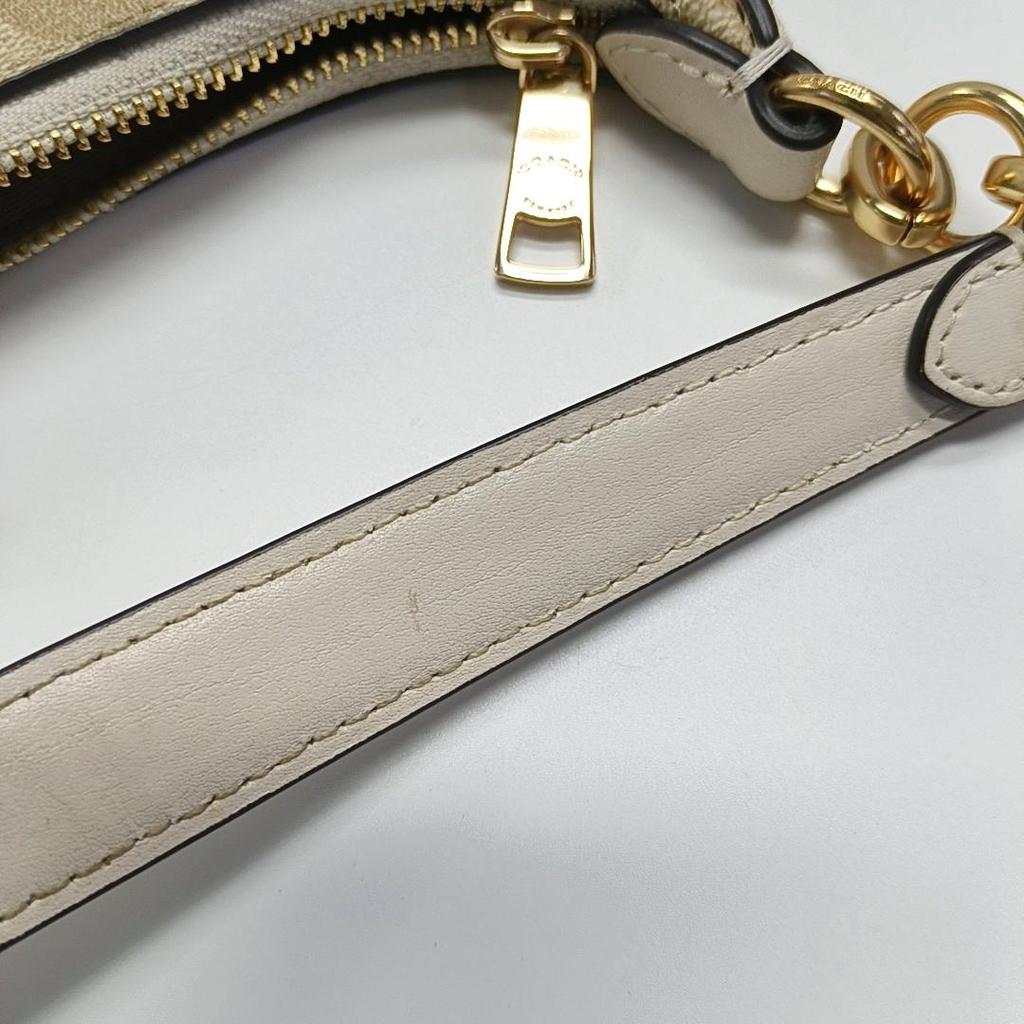 [Б/У] Сумка через плечо полумесяц Payton 21 Classic Monogram на молнии из ПВХ-кожи - Отличное состояние #DDBKMQ