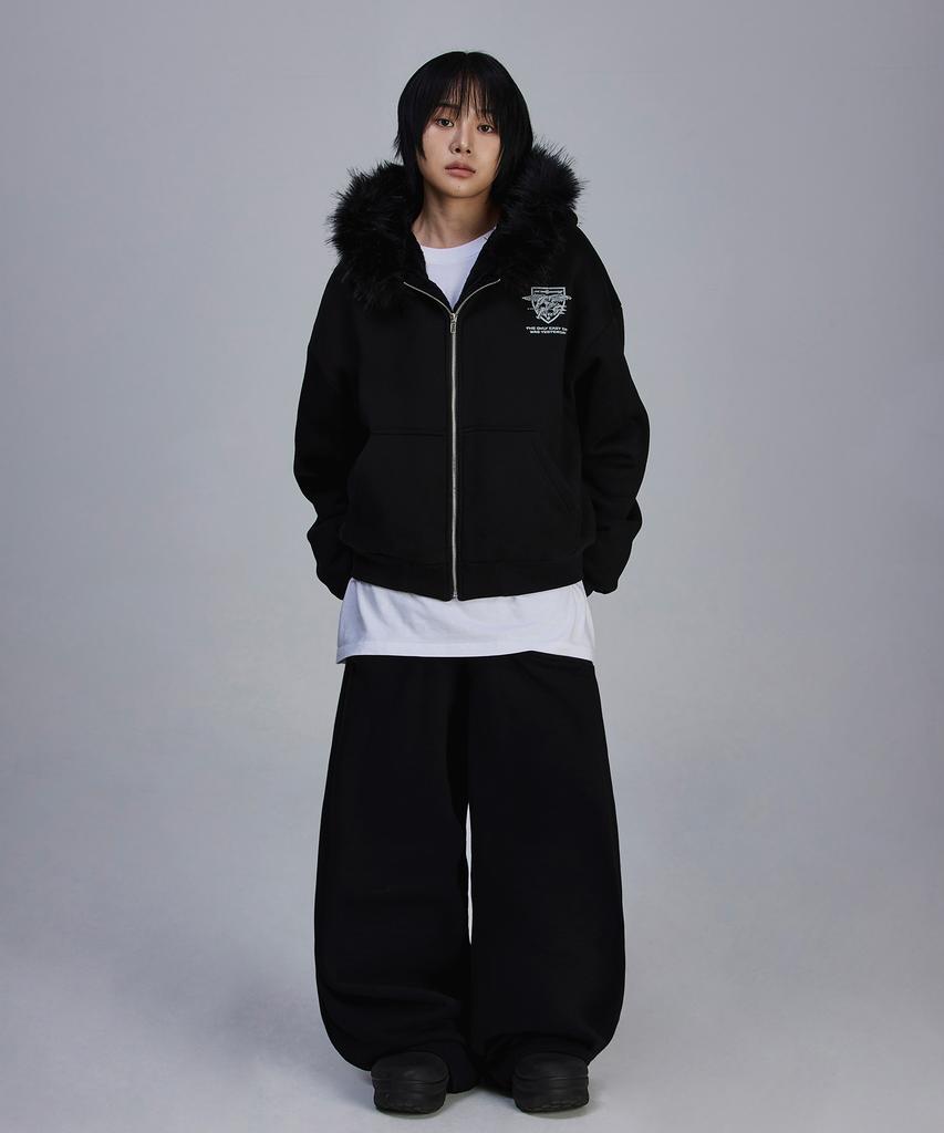 SCALLYWAG Back Pocket Eyelet Sweatpants [Black]