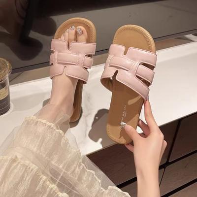 Версия из мягкой кожи~ Популярные в интернете крутые шлепанцы на мягкой подошве, женские, лето 2025, новая пляжная обувь, сказочный стиль, под юбку