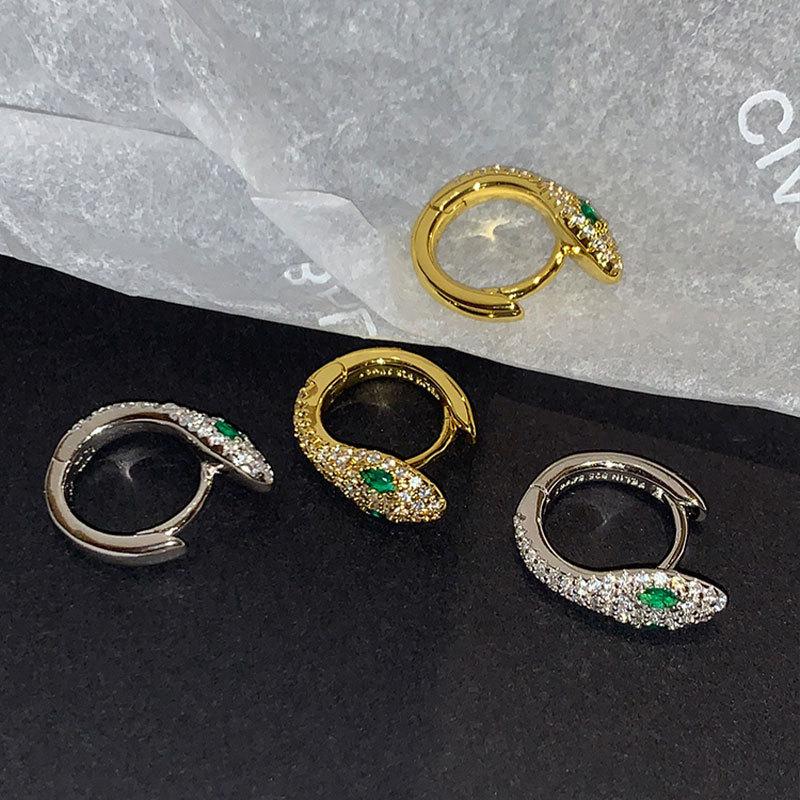 Винтажные крутые модные крутые серьги с пряжкой в ​​виде змеиных ушей с зелеными глазами, маленькие мини-серьги из чистого серебра s925 с иглами и цирконием в виде змеи