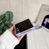 Кожаный чехол-книжка для Samsung Z Flip7/6/5 с ремешком на запястье и подставкой для складного экрана