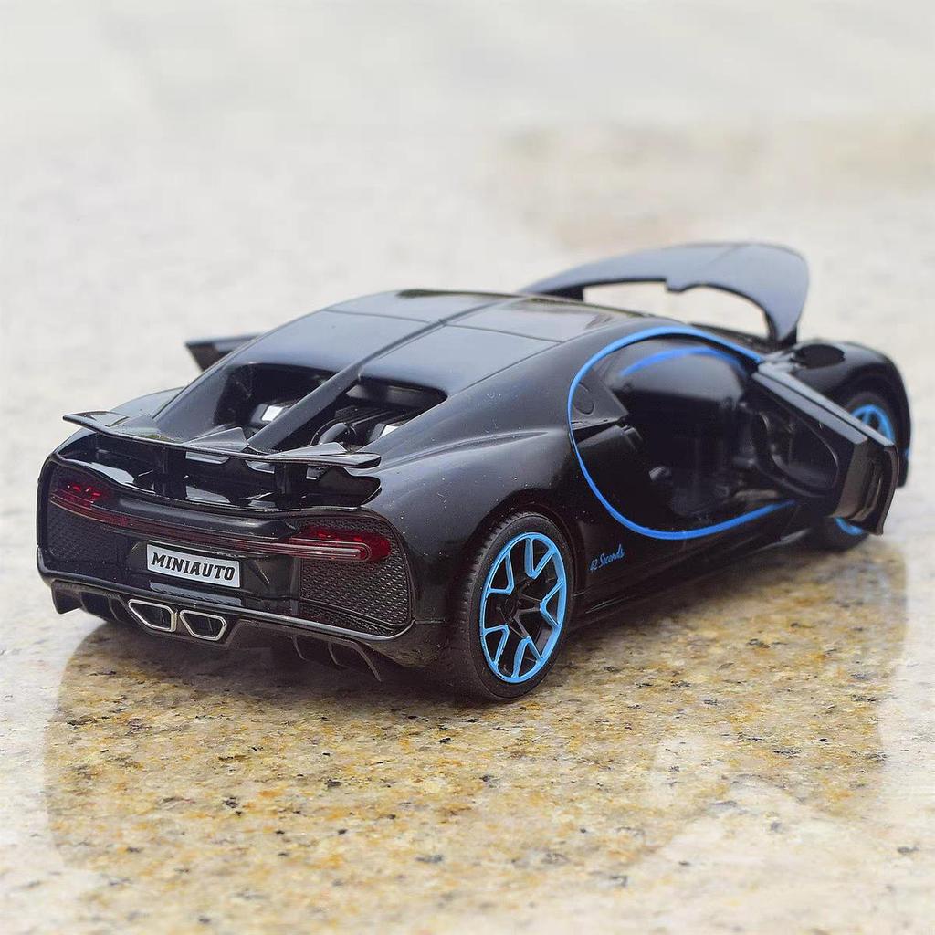 Bugatti Chiron Supersport Simulation Diecast & Toy Vehicles Sounds & Light Pull Back Car 1:32 Alloy Model Gifts For Children