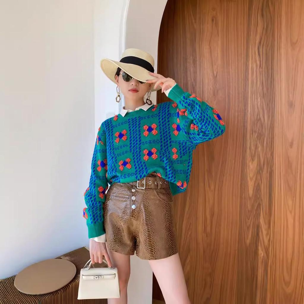 Women's Autumn and Winter Three-dimensional Flowers Knitted Casual Jumper