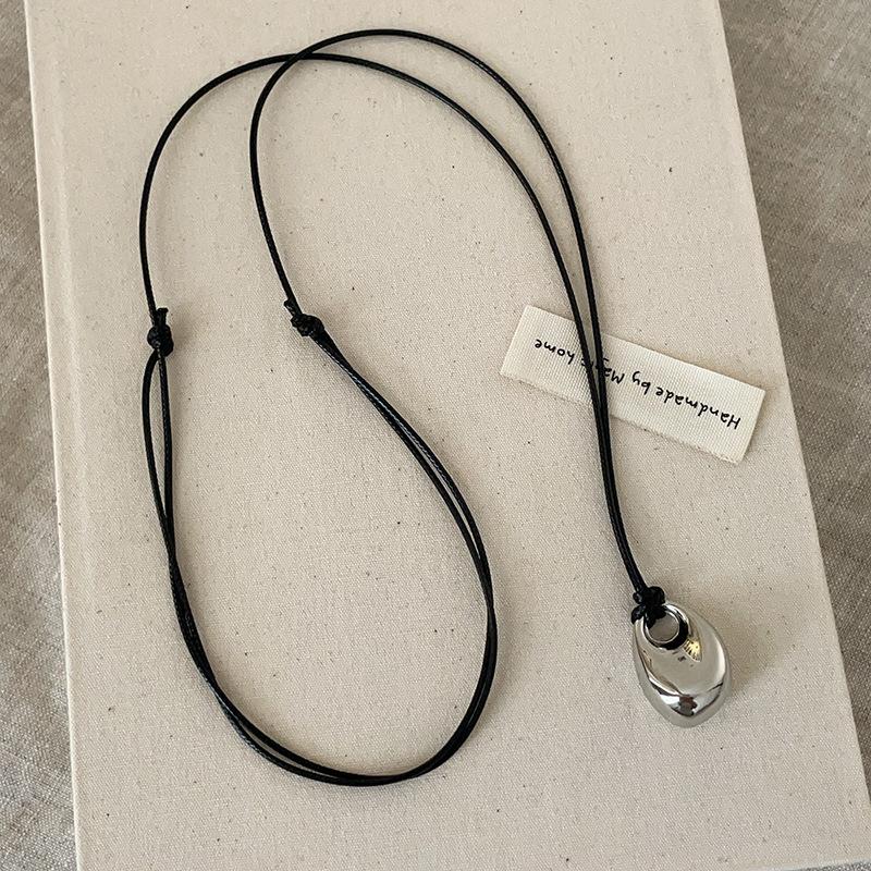 Длинное ожерелье Beans Metal Black Rope для женщин, простое, премиум, темпераментное, универсальное, на шею, цепочка для свитера