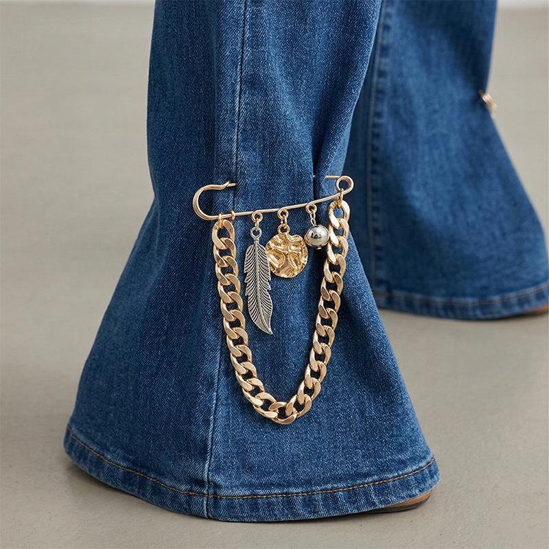 Feather Coin Chain Tassel Brooches for Women Retro Denim Element Waist Pin Hip-Hop Pants Chain Brooch Punk Versatile Accessories