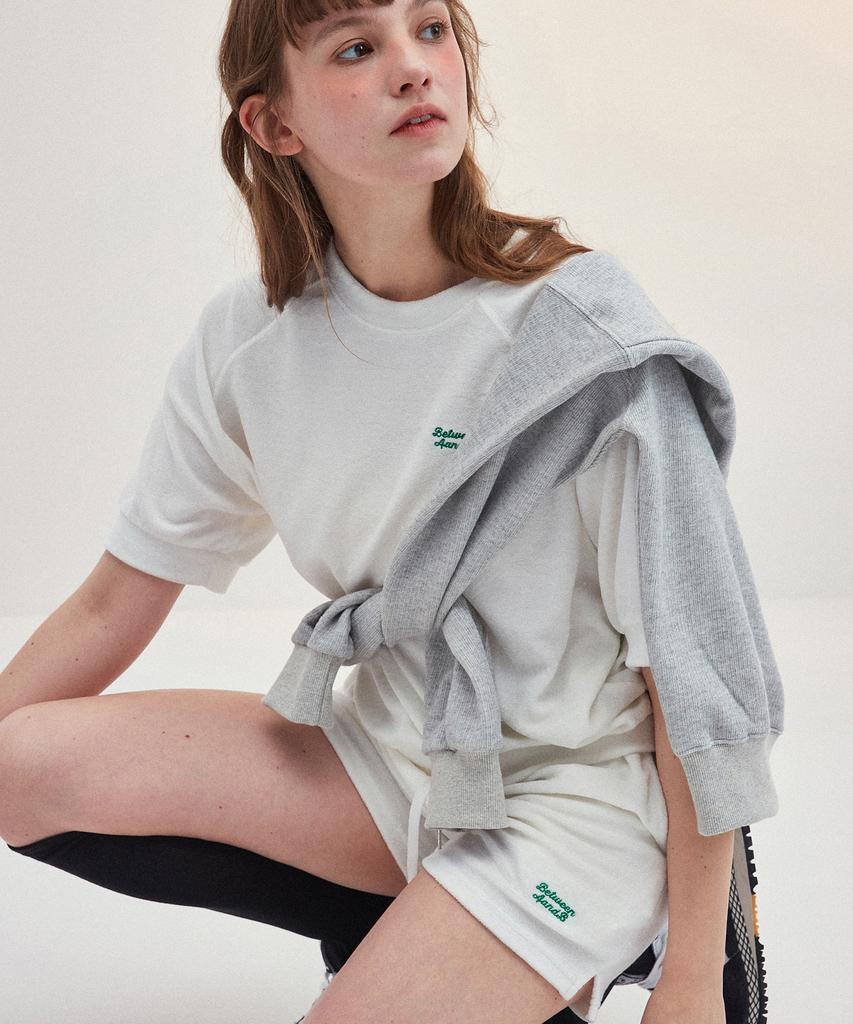 BETWEEN A AND B Terry Banding Shorts [White]